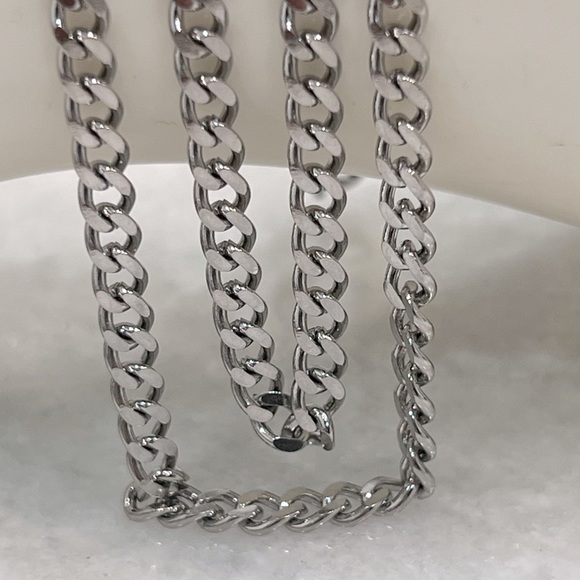 24” Silver Cuban Link Chain - Picture 4 of 9